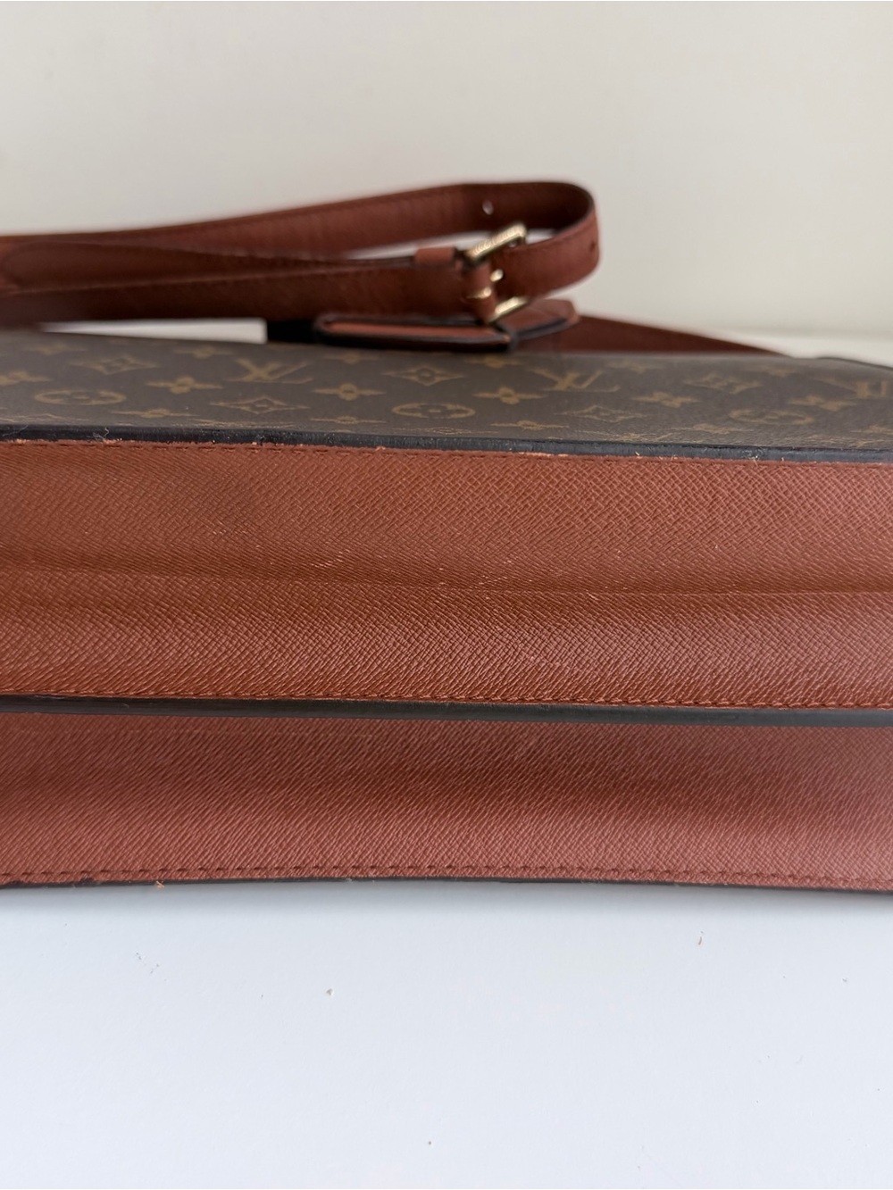 Authentic Louis Vuitton Monogram Courcelles Shoulder Bag - Picture 5 of 16